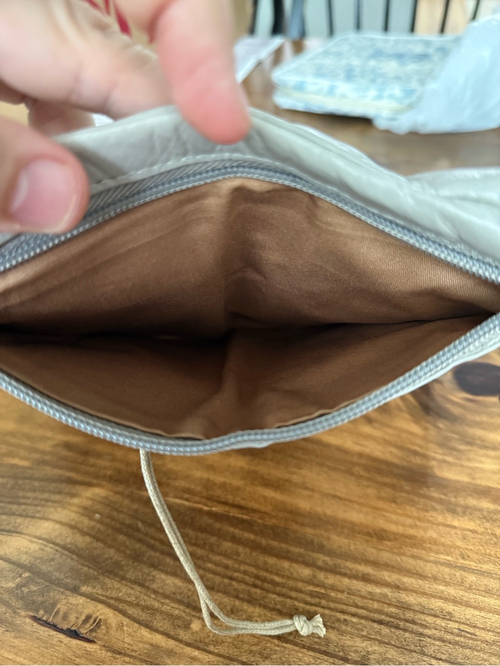 HOBO Light Gray Leather Frame Clutch with ID Window - Picture 2 of 6